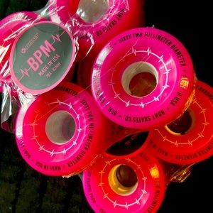 🛼BONT🛼 pink outdoor 78A quad wheels full set of 8